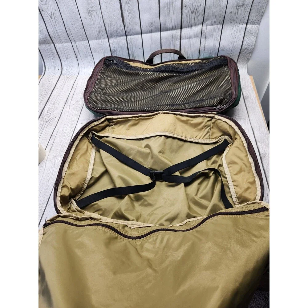 Vtg L.L. Bean Forest Green Canvas Duffle Bag Leather Trim Brass Hardware Travel