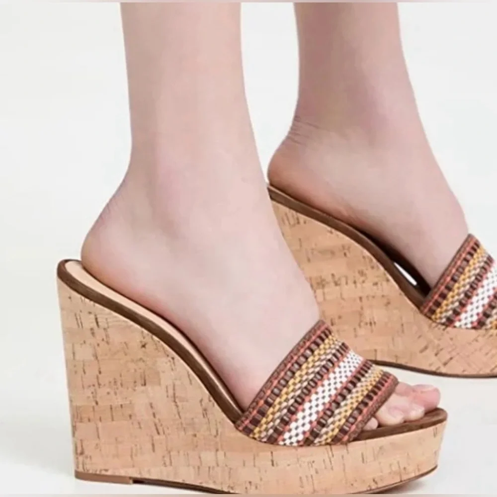 Veronica Beard-Dali brown woven cork wedge platform sandal.Size 10
