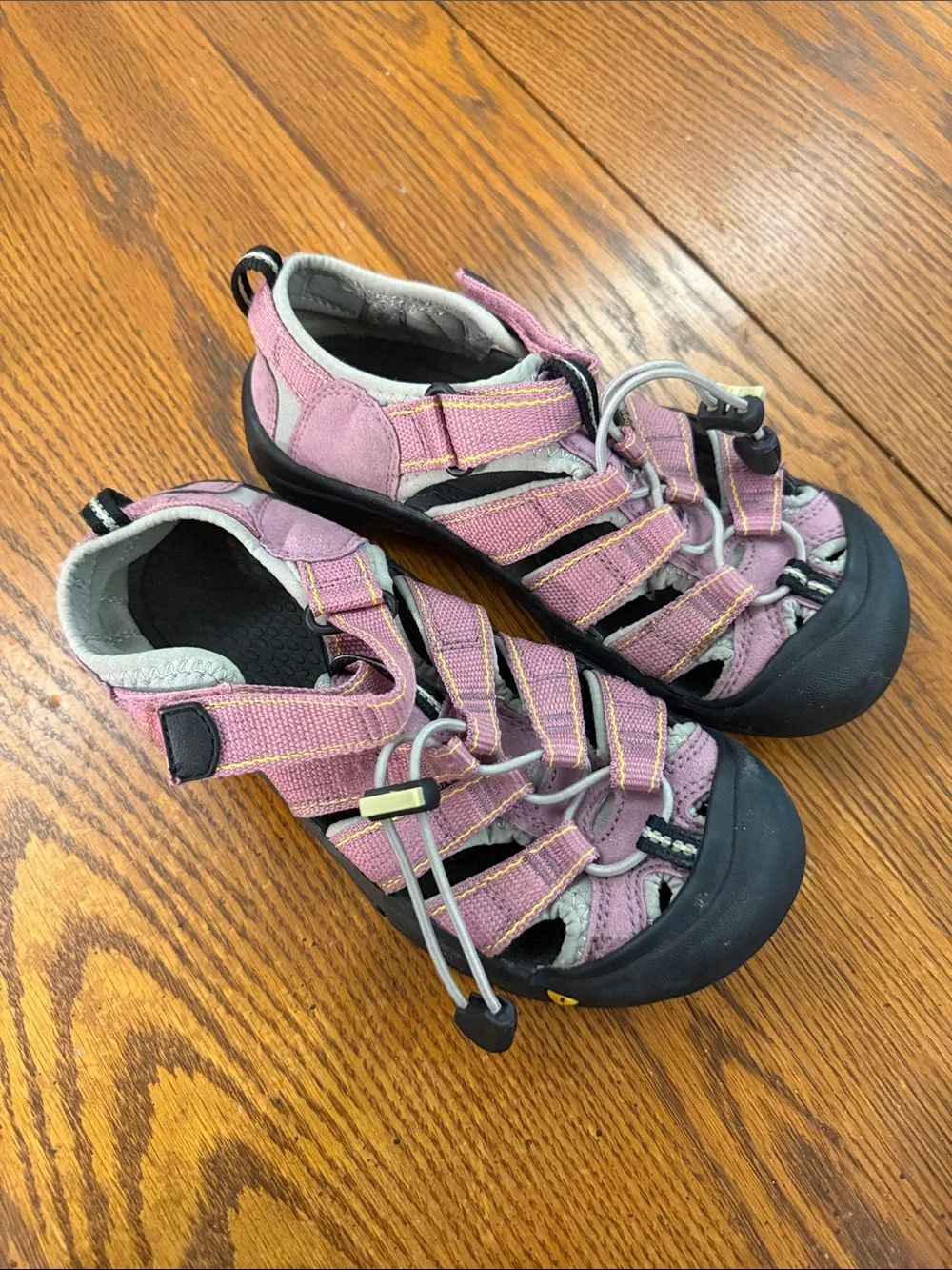 Keen Kids Pink and Black Bungee Strap Sandals