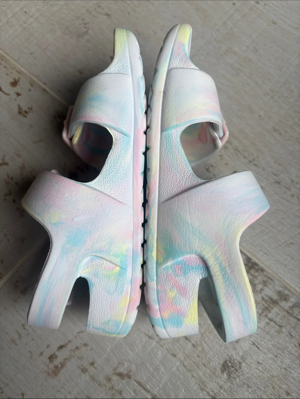 $3💕 CAT & JACK Kids Pastel Tie-Dye Buckle Sandal