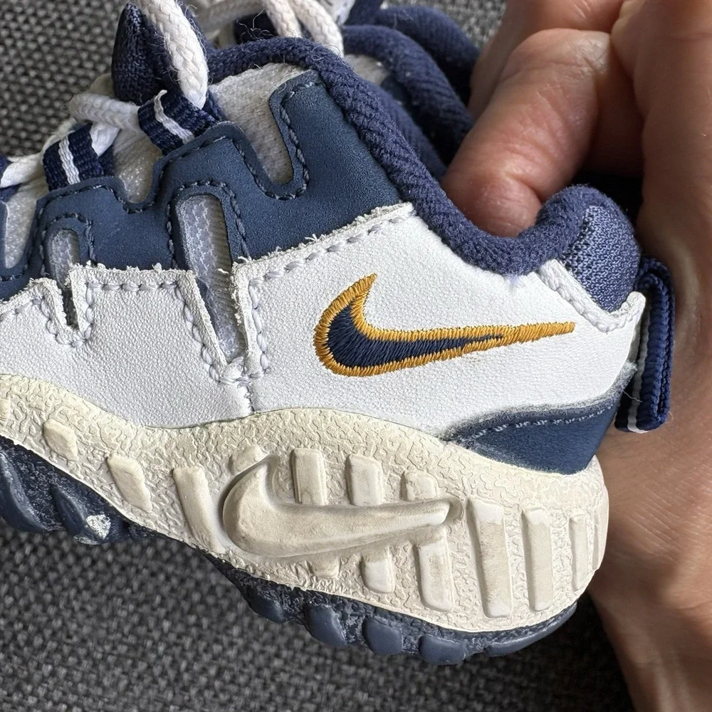 Nike vertical lace