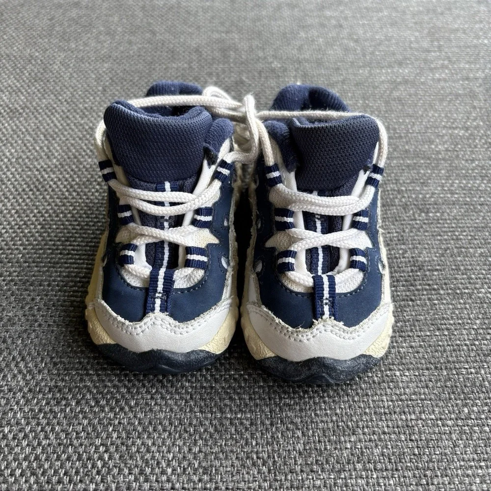 Nike vertical lace