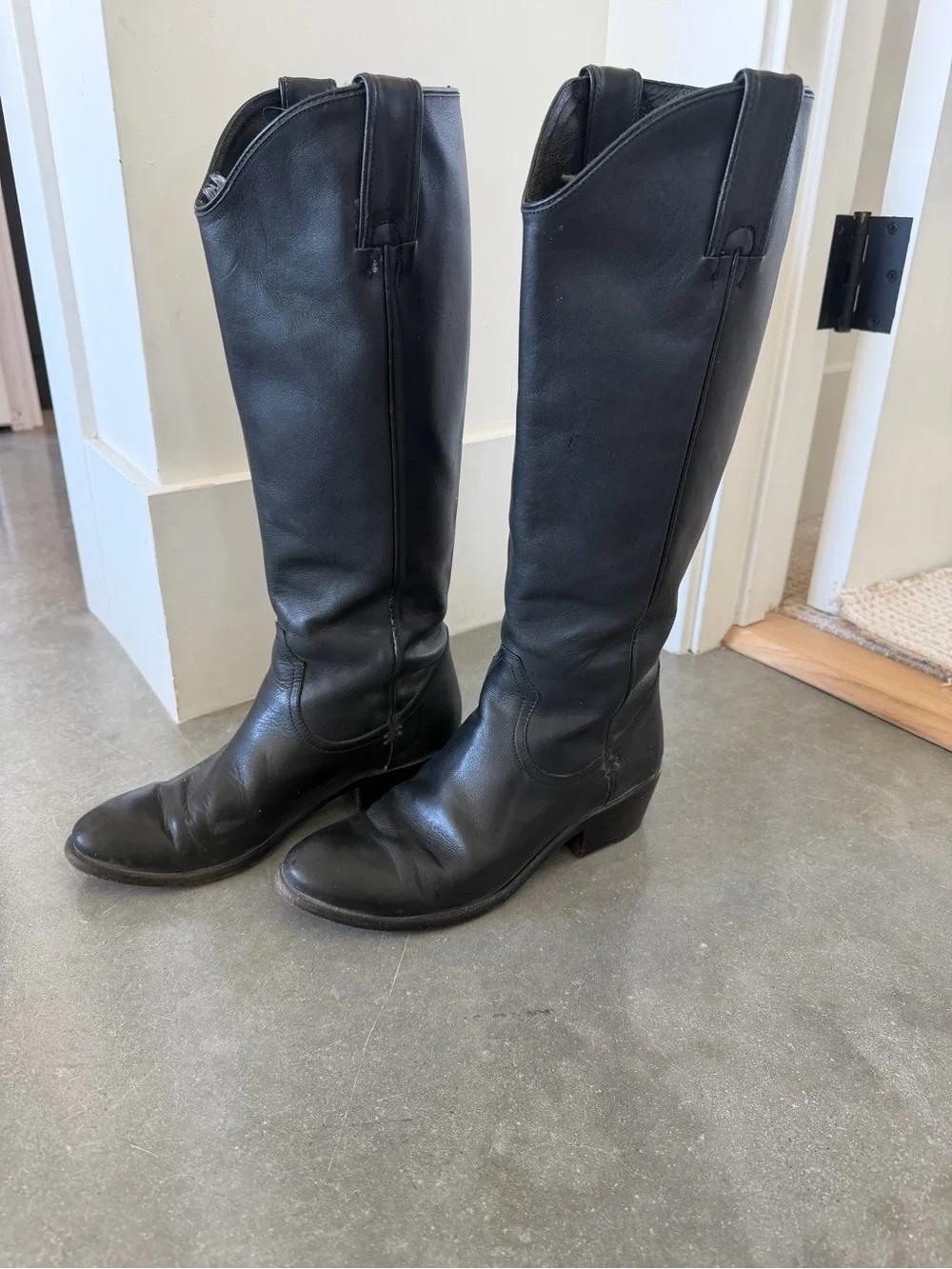 Frye sleek black