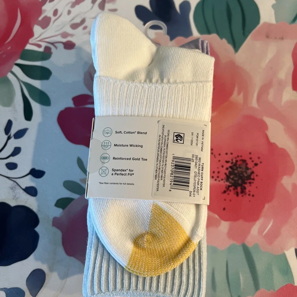 Gold Toe product pair