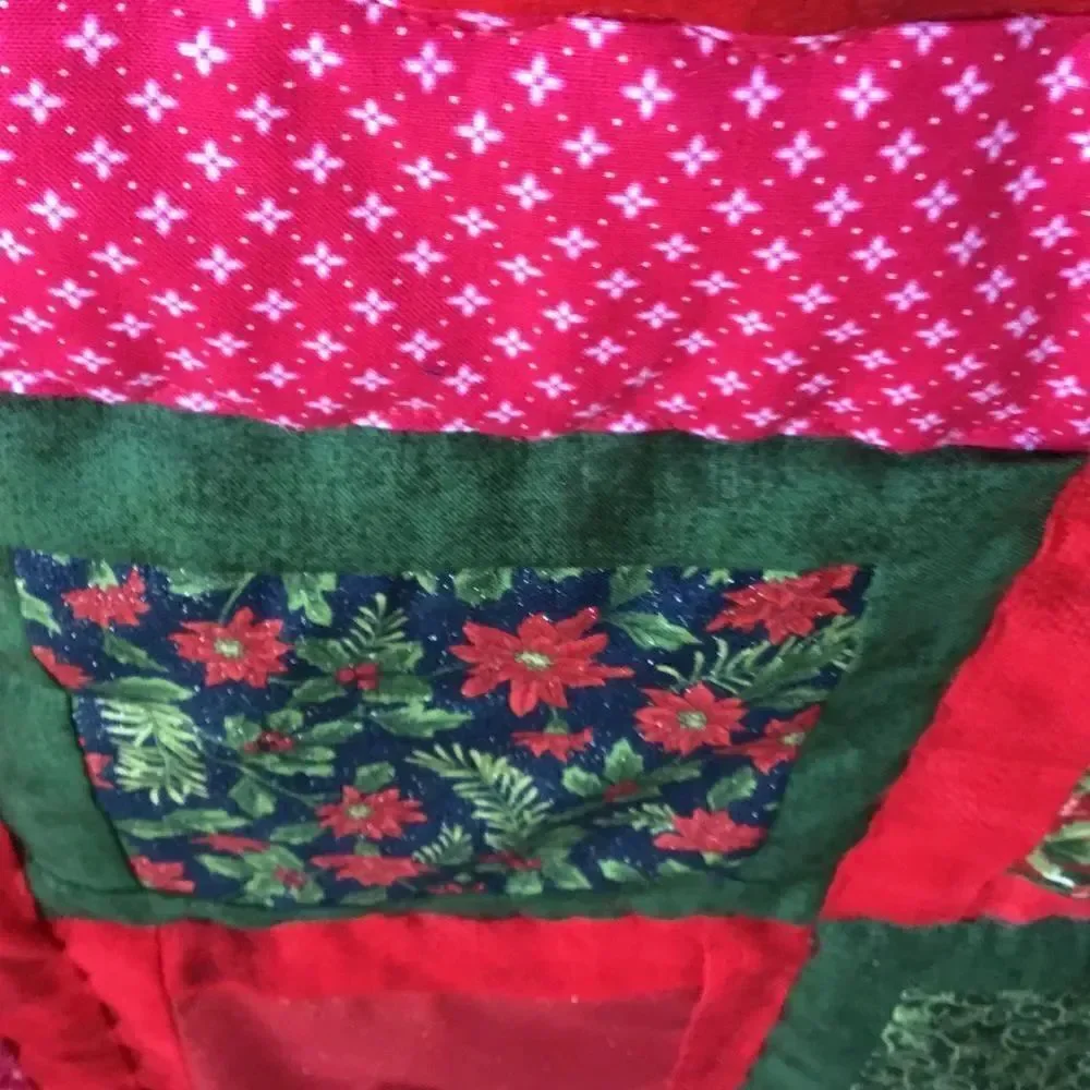 NWT Hand Crafted Holiday Sparkling Quilt