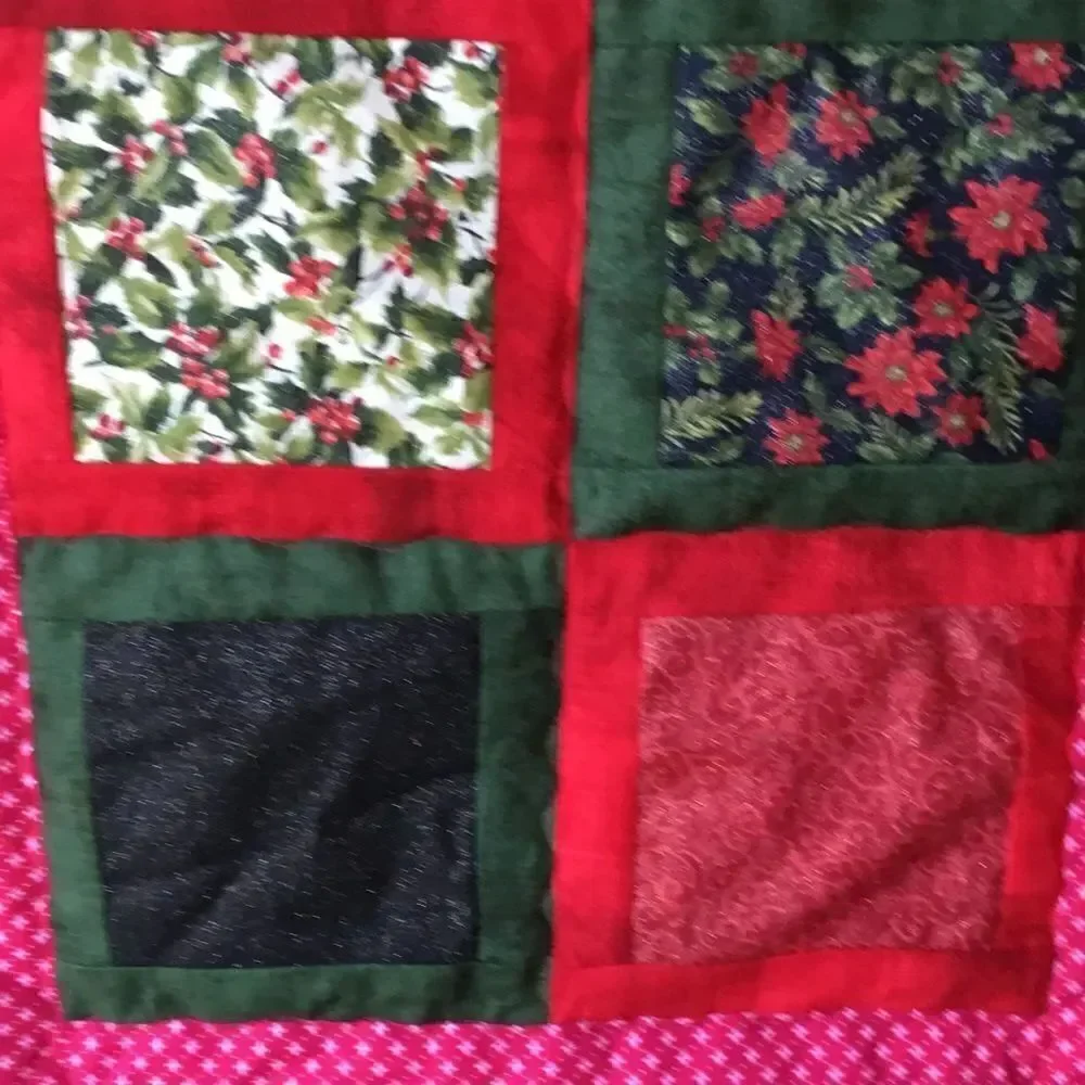 NWT Hand Crafted Holiday Sparkling Quilt
