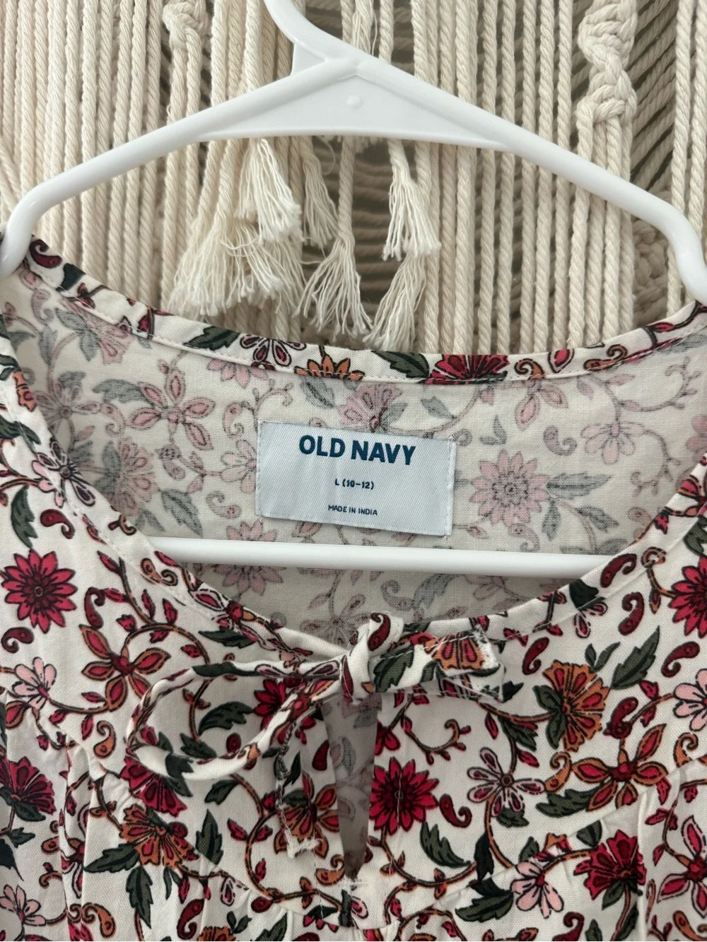 Old Navy Floral Puff-Sleeve girls dress in Cream and Red