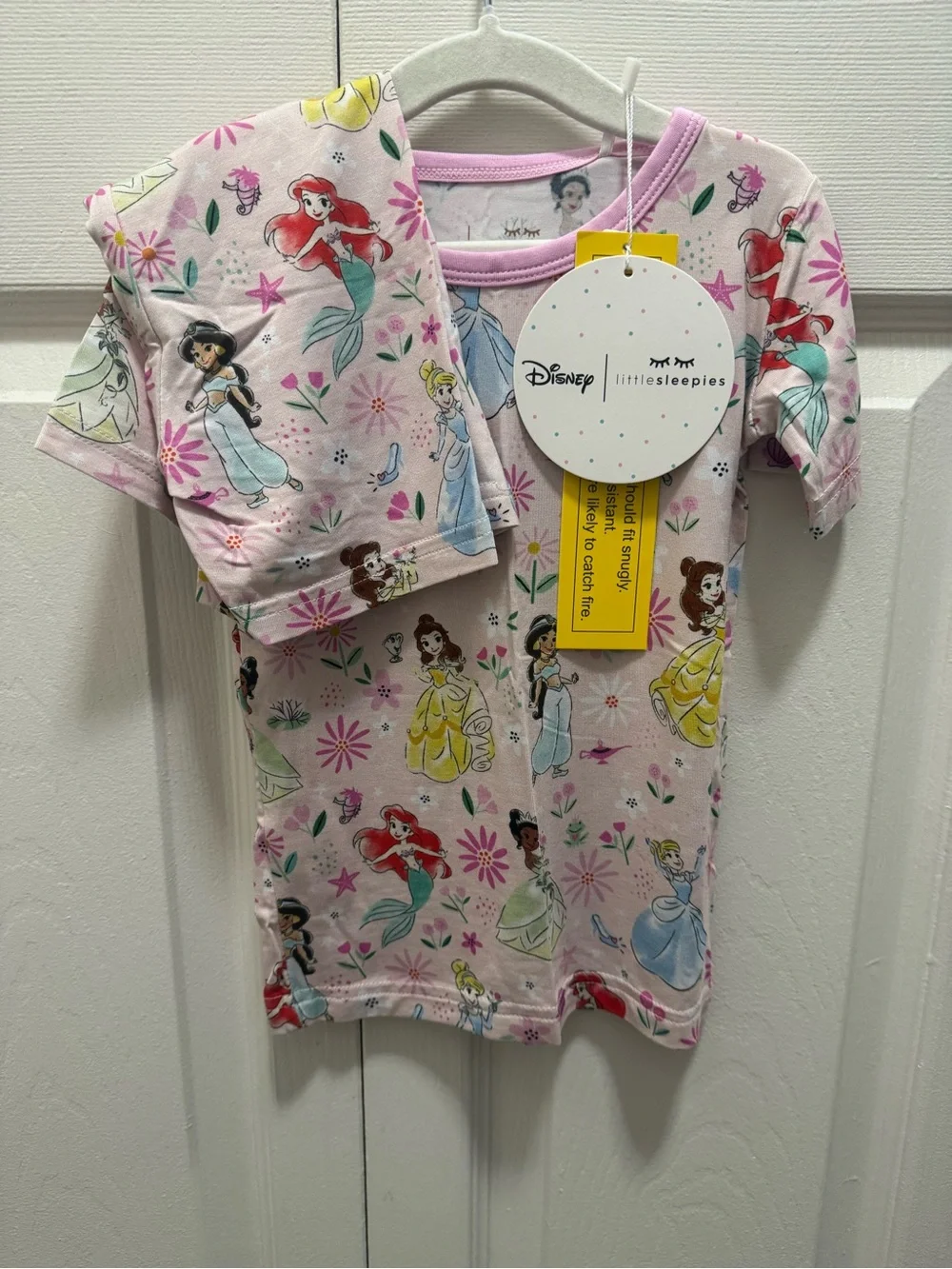 Toddler girl 2T NWT hard to find pajama set top and shorts