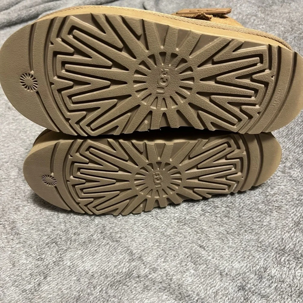 UGG neumel platform