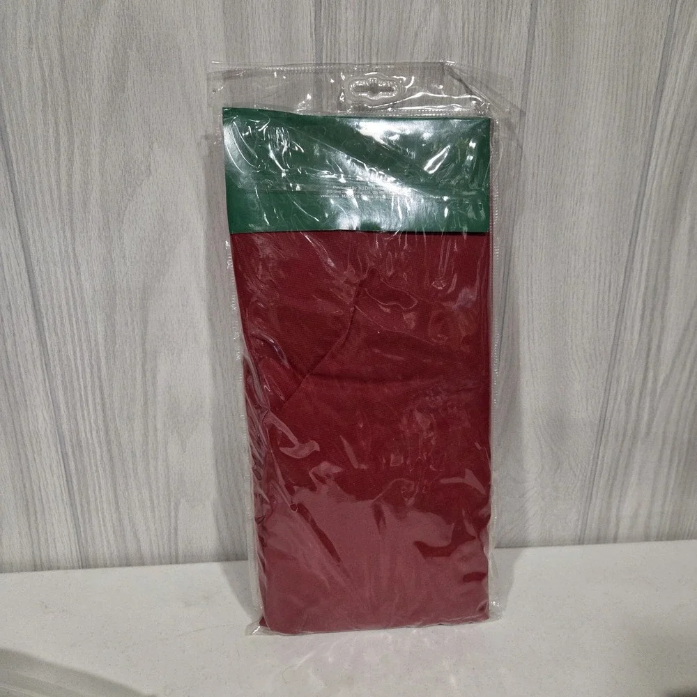 YNS Generic red wreath