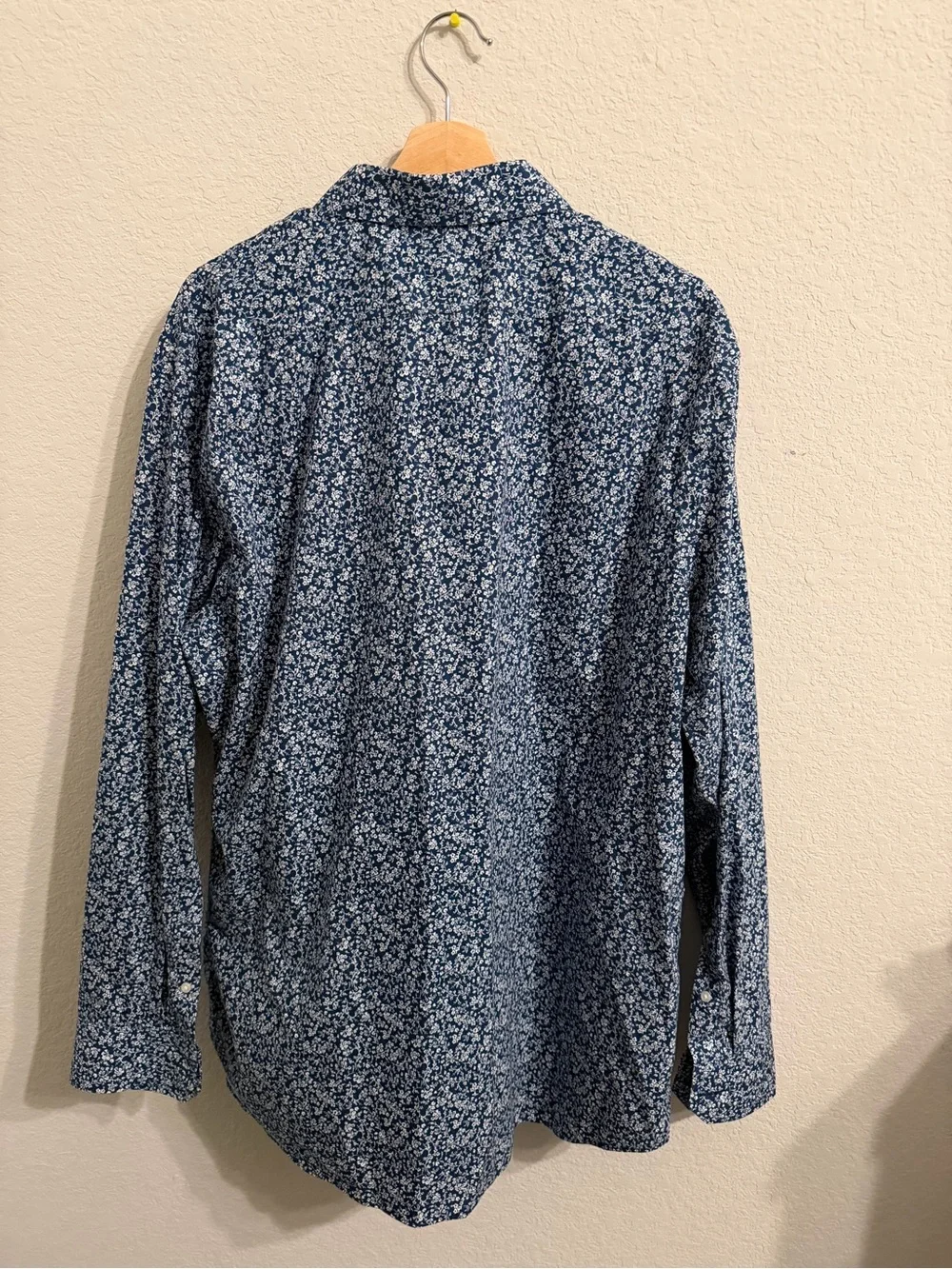 Banana Republic lightweight button