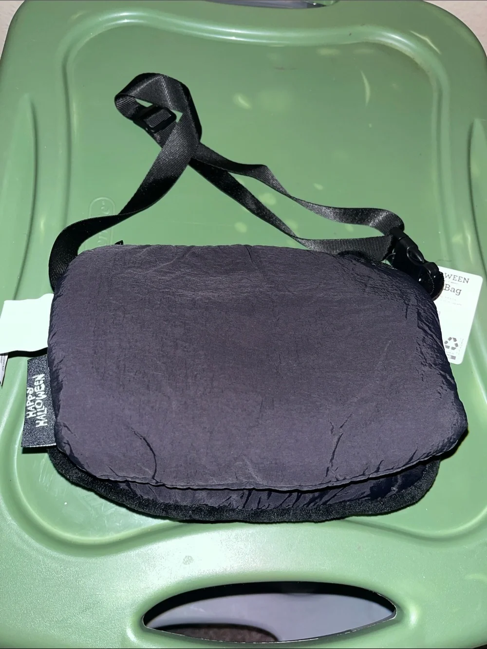 HALLOWEEN Black Cat Treat Bag with Green Eyes