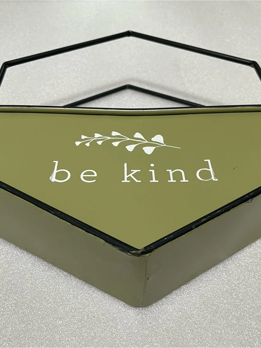 Retro “Be Kind” Olive Green hexagon Wall Decor sign Hanging Planter