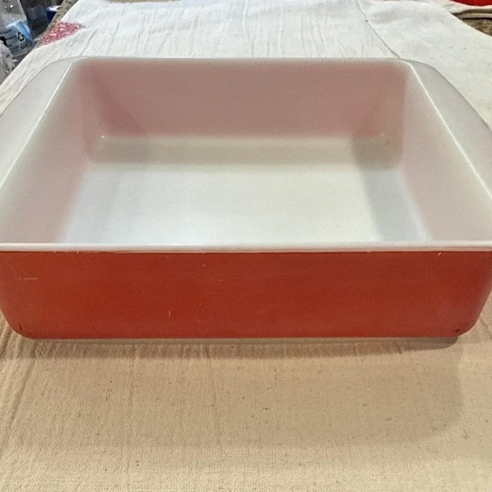 Vintage Pyrex 222 8 Inch Square Cake Dish Coral Pink Flamingo Milk Glass‎ Oven