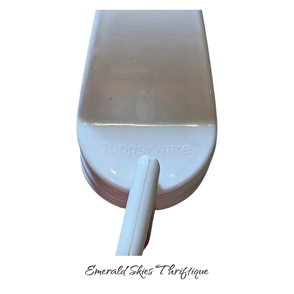 Tupperware white measuring