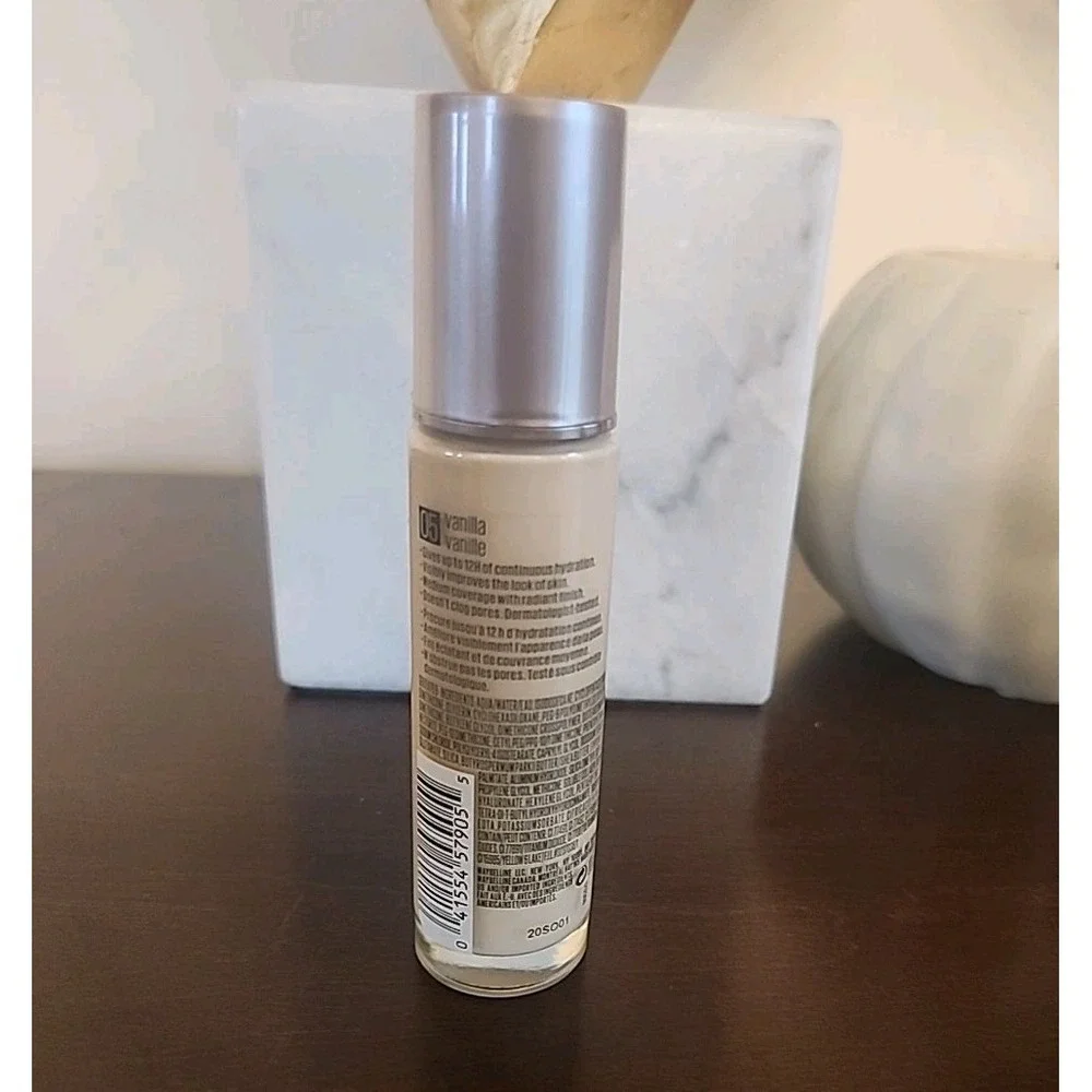 Maybelline foundation 05