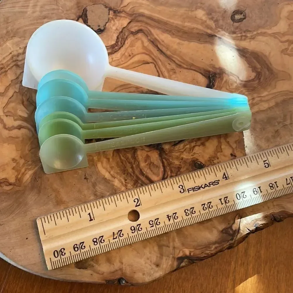 Tupperware set vintage