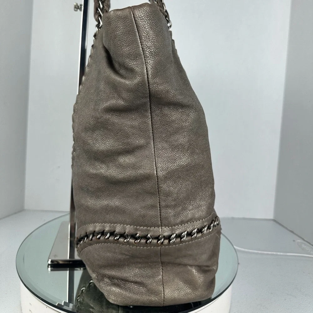 CHANEL elegant tote