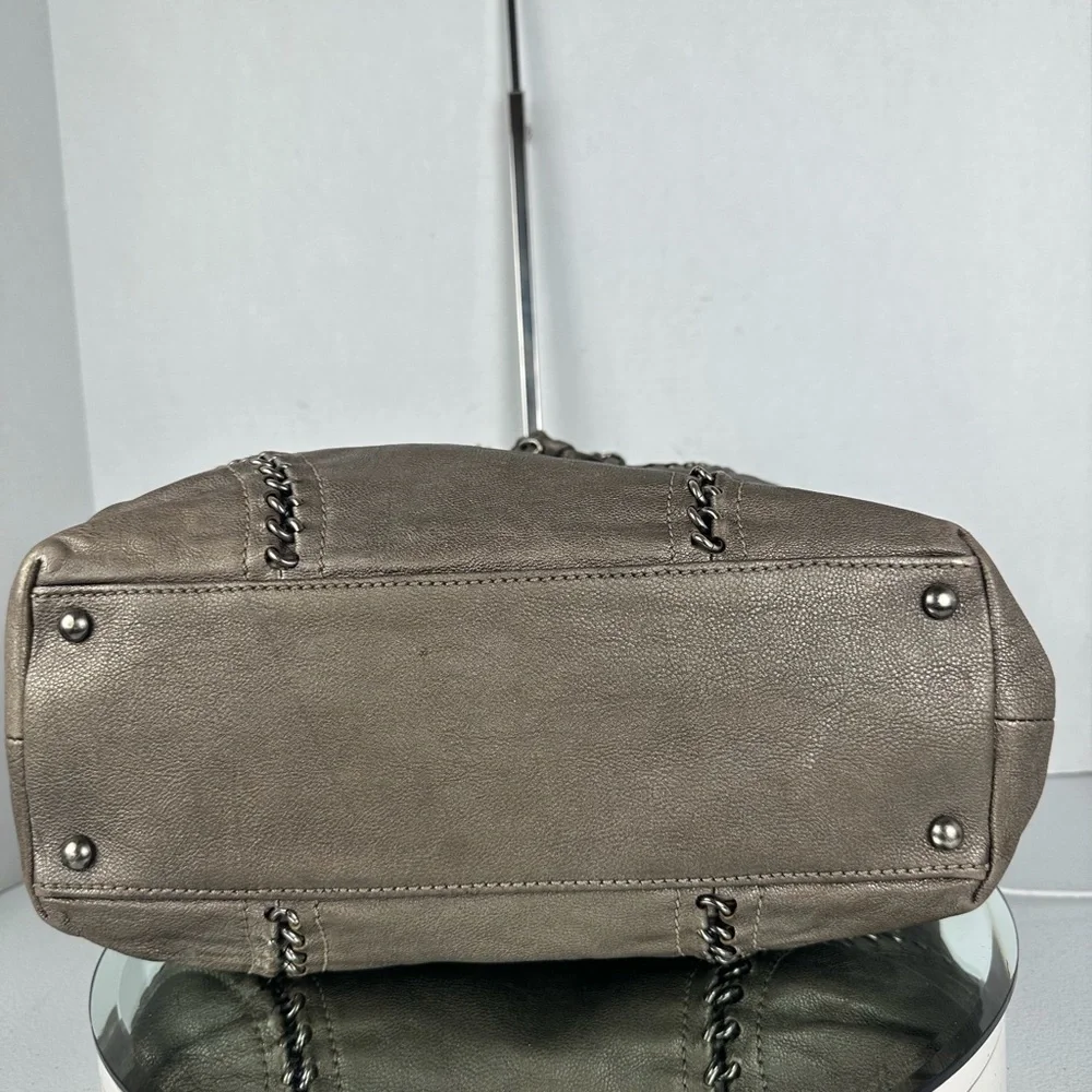 CHANEL elegant tote