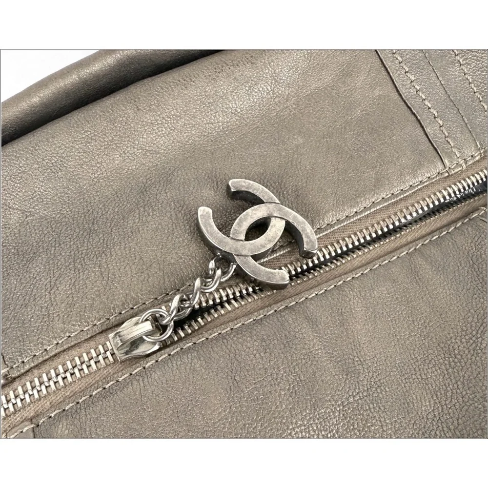 CHANEL elegant tote