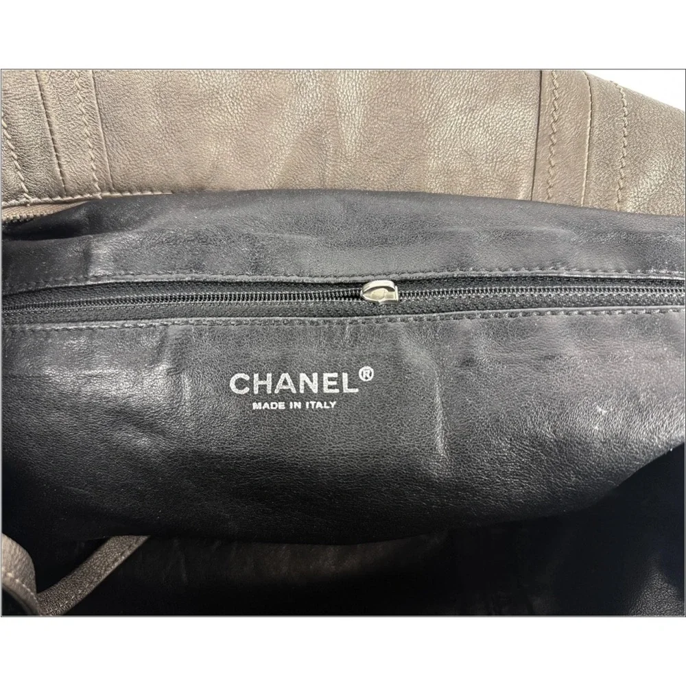 CHANEL elegant tote