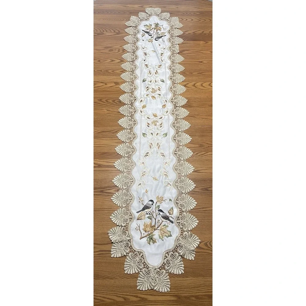Chickadee And Lace Border Table Runner From Bed Bath And Beyond - Preowned