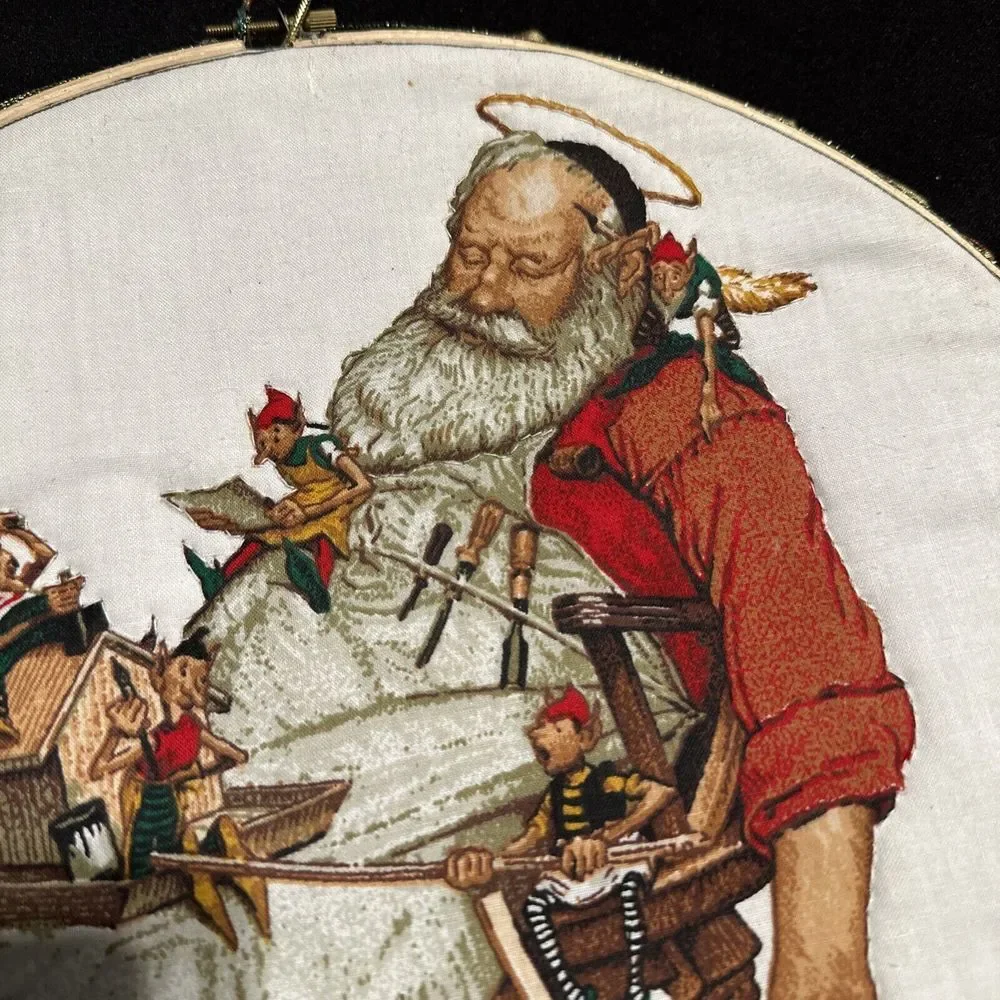 NORMAN ROCKWELL SANTA CLAUS SLEEPING FABRIC PANEL ROUND WALL HANGING‎ HAND MADE