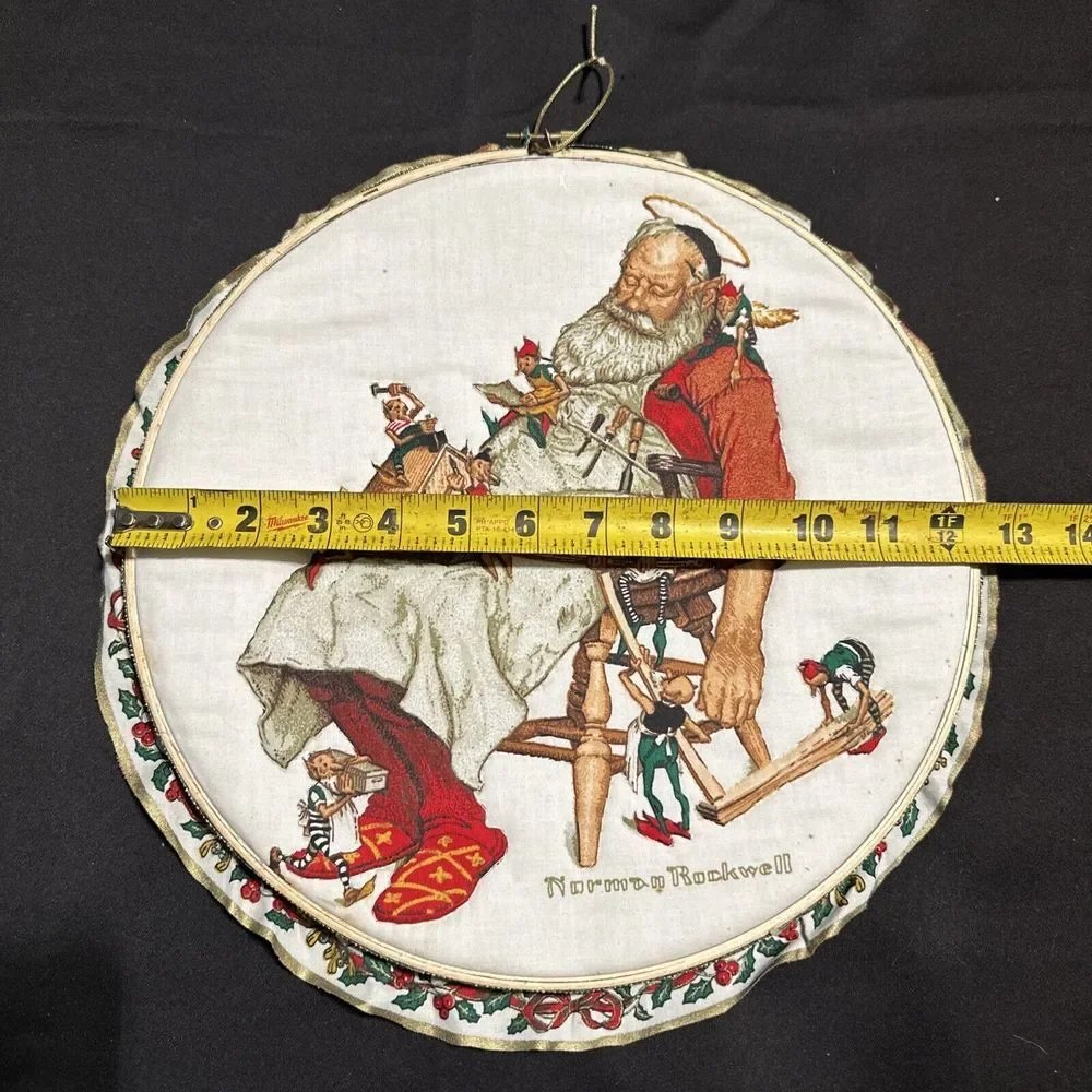 NORMAN ROCKWELL SANTA CLAUS SLEEPING FABRIC PANEL ROUND WALL HANGING‎ HAND MADE