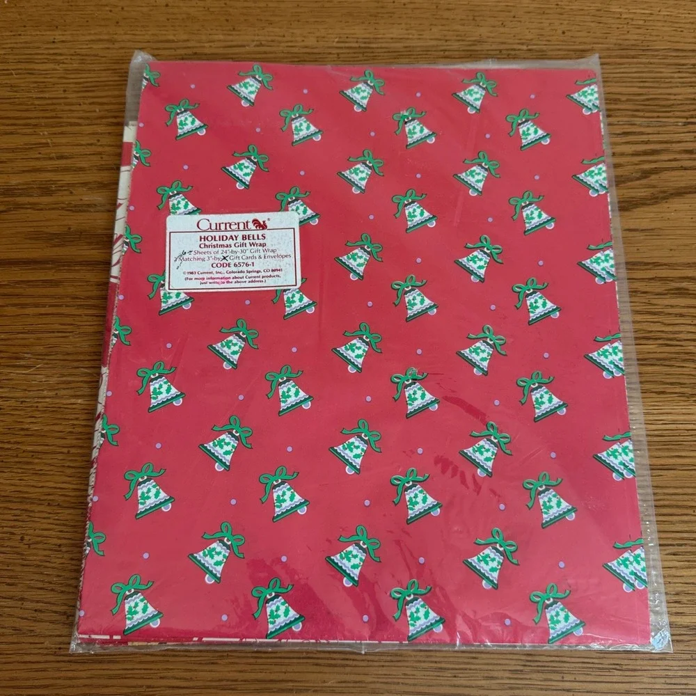Vintage 1983‎ Current Holiday Bells Christmas Gift Wrap Teddy Bears Red