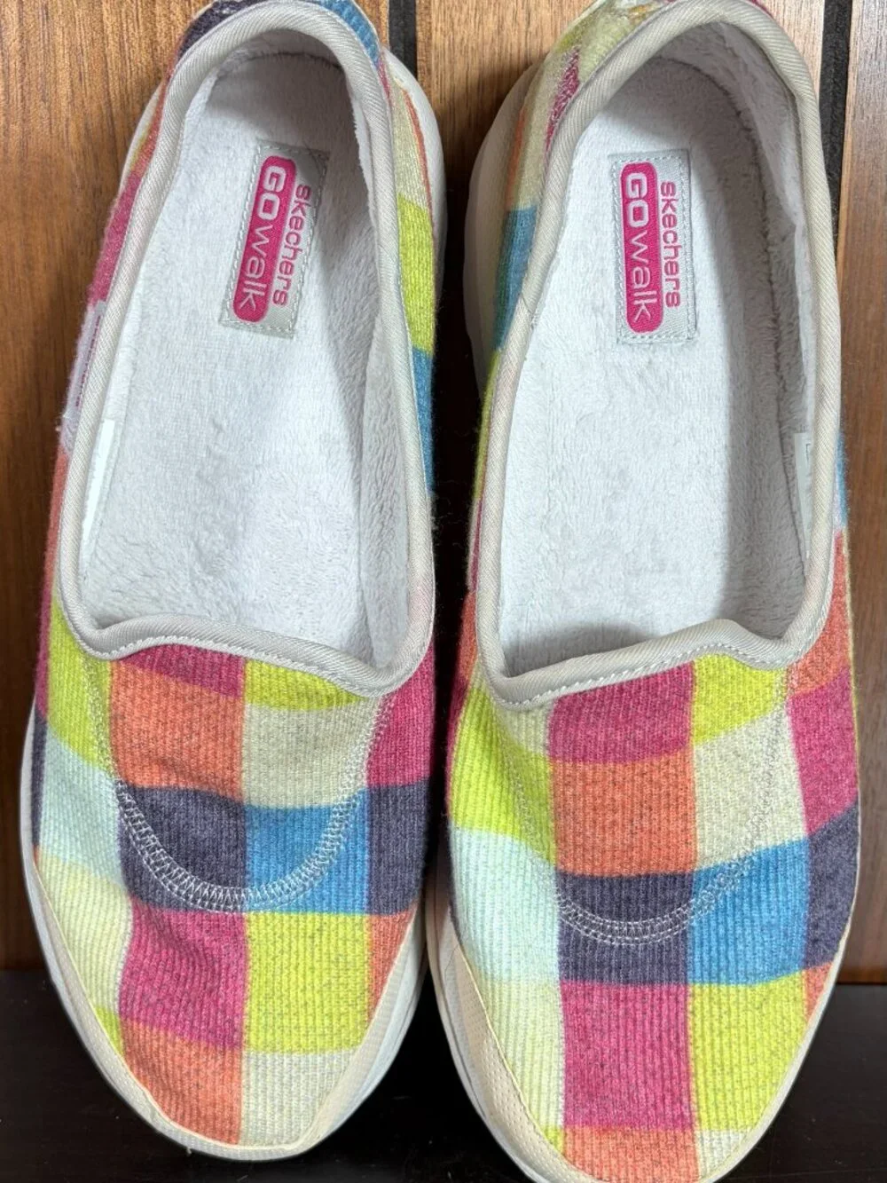 Skechers go walk