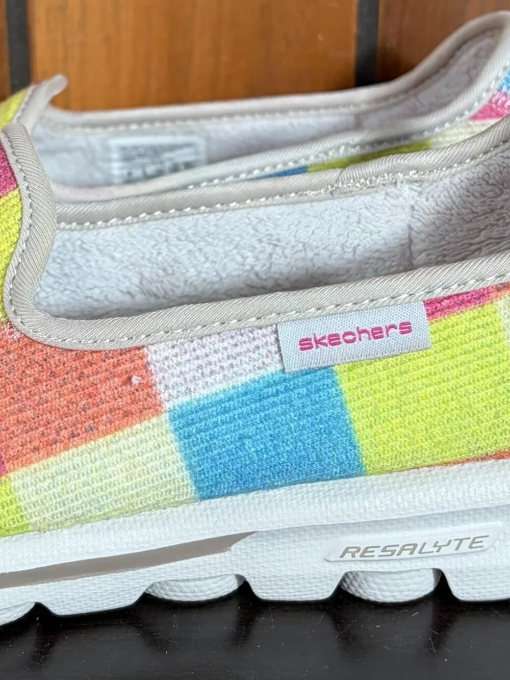 Skechers go walk
