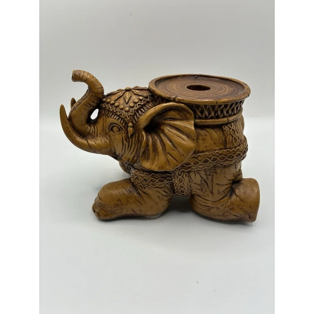 N/A elephant pillar