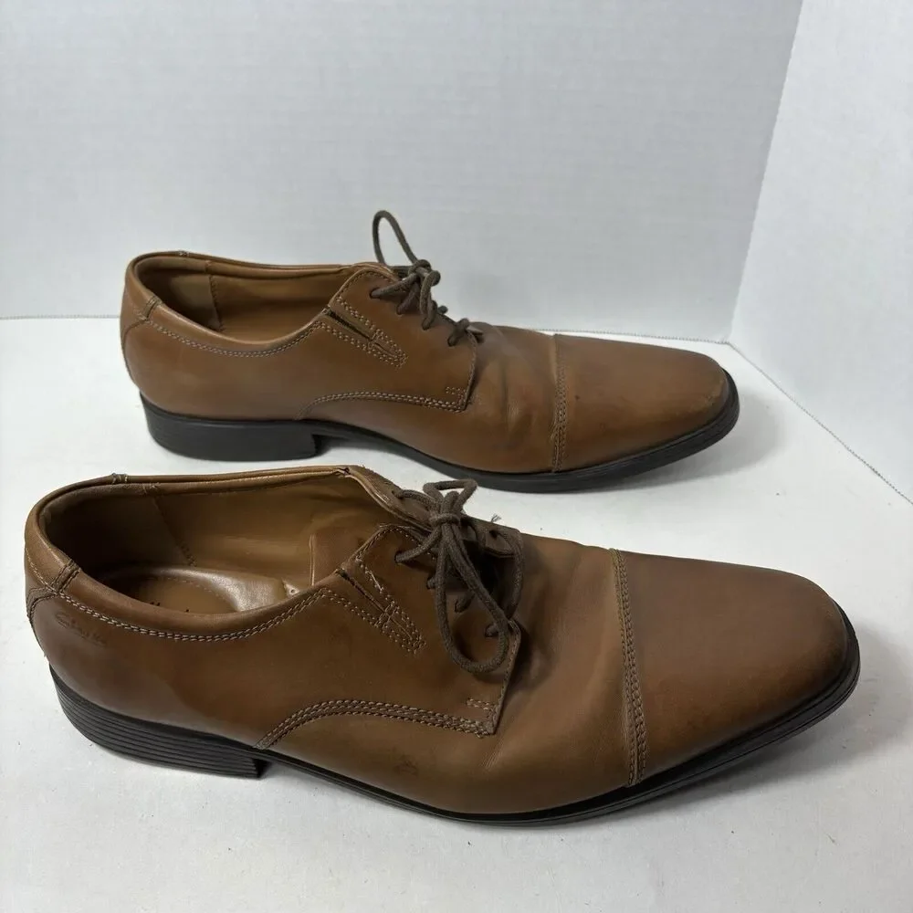 Clarks pre owned