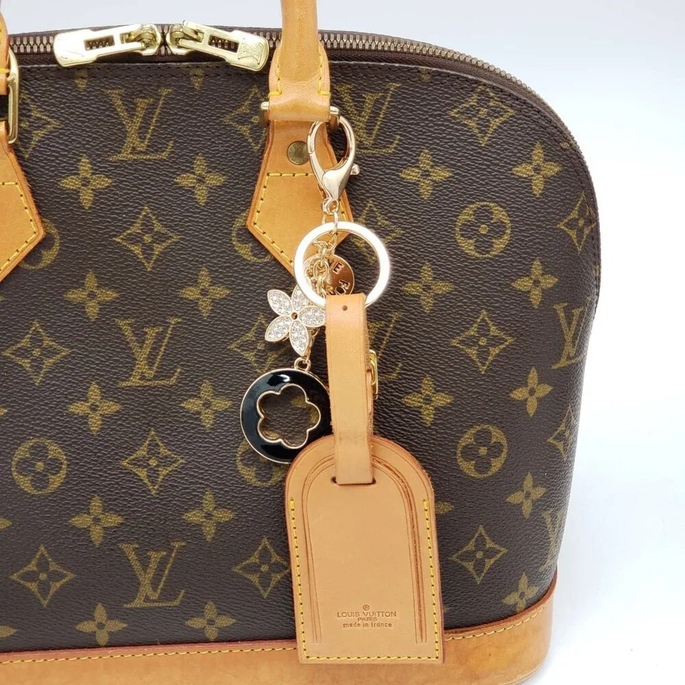 Louis Vuitton Monogram Key & Card Holder Accented with Tan Leather