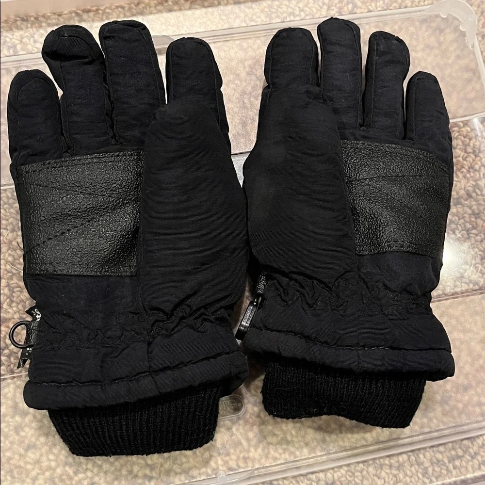 Kohl’s Thinsulate insulated age 4-7 black gray gloves girl boy knit wrist GUC