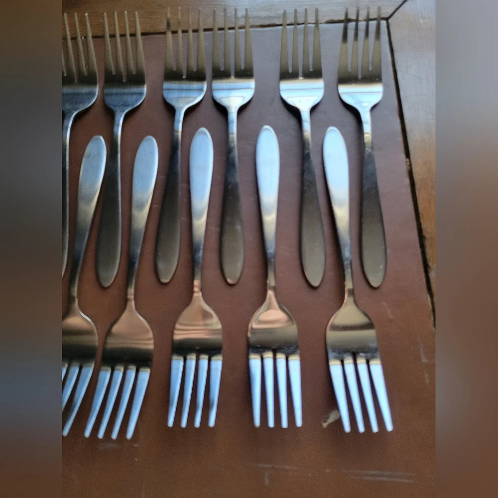 Antique Oneida 12-08 (1908) Silver Plated Silverware - 24 Forks