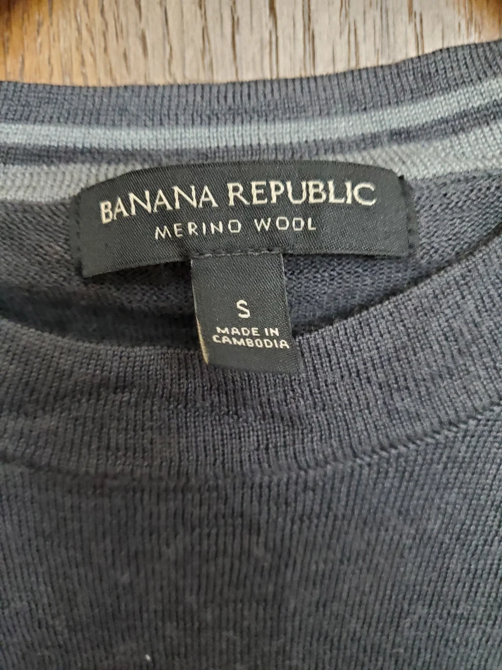 Banana Republic knit sweater design