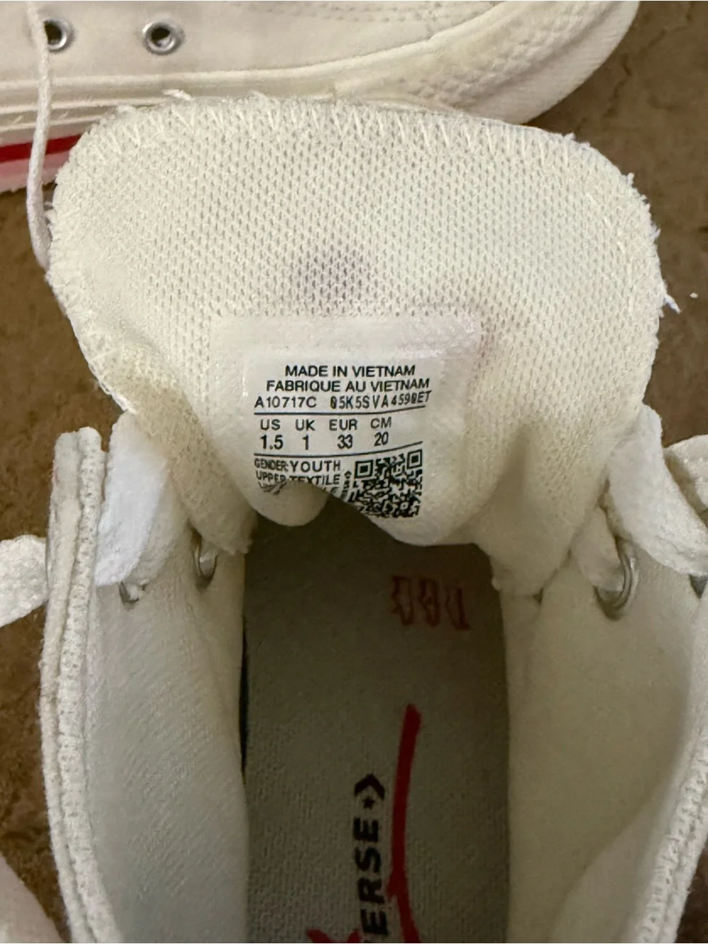 Converse Kids' White High-Top Sneakers with Red Heart Detail size 1.5