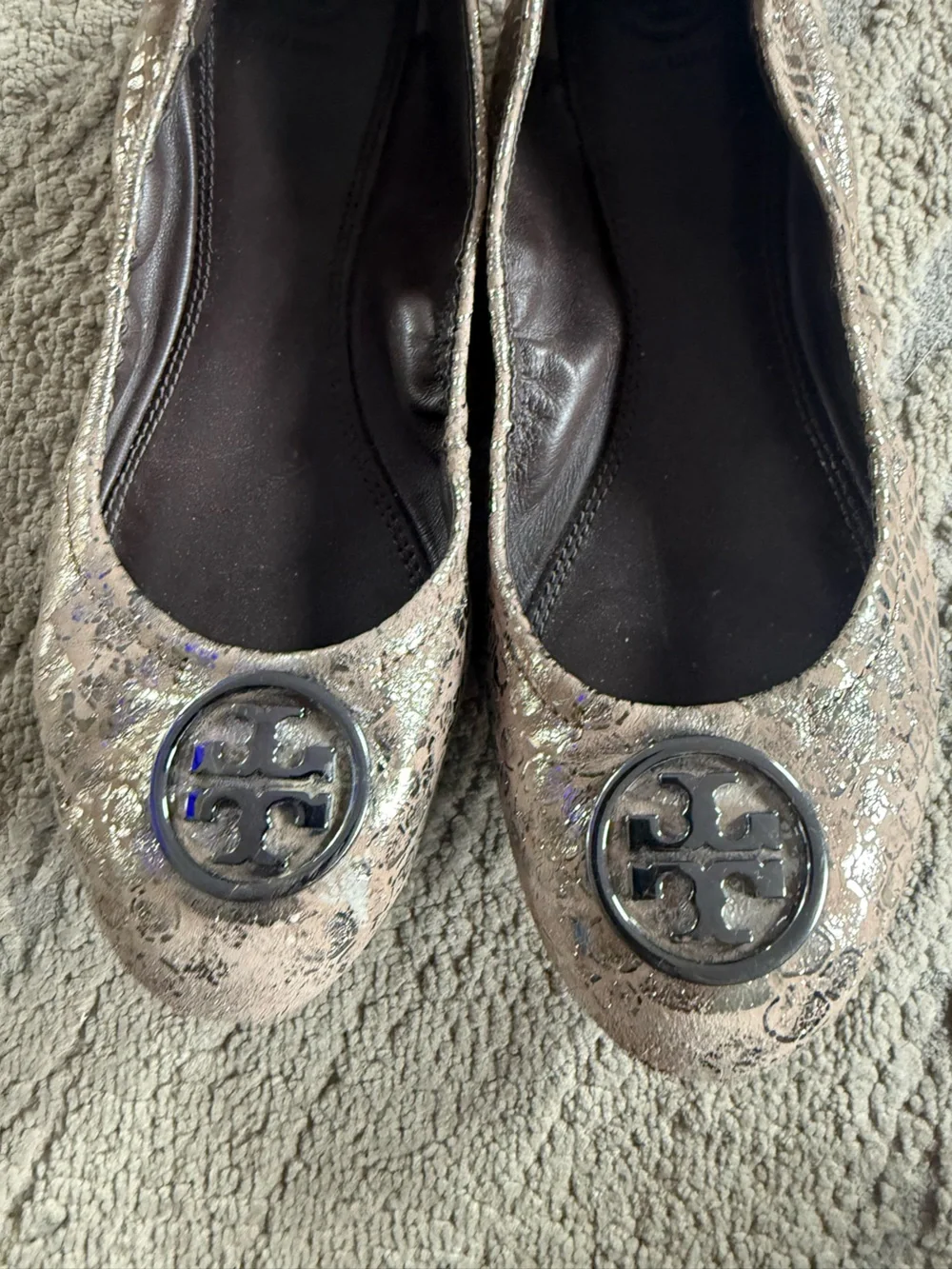 Tory Burch Heidi Metallic Taupe silver Logo Ballet Flats slip on 8