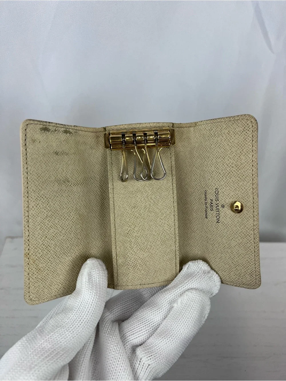 Louis Vuitton preloved noticeable
