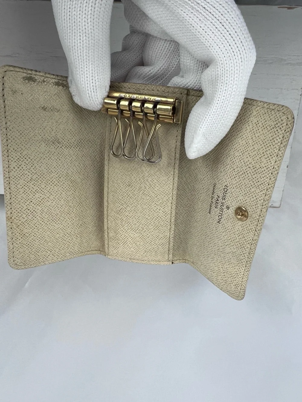 Louis Vuitton preloved noticeable