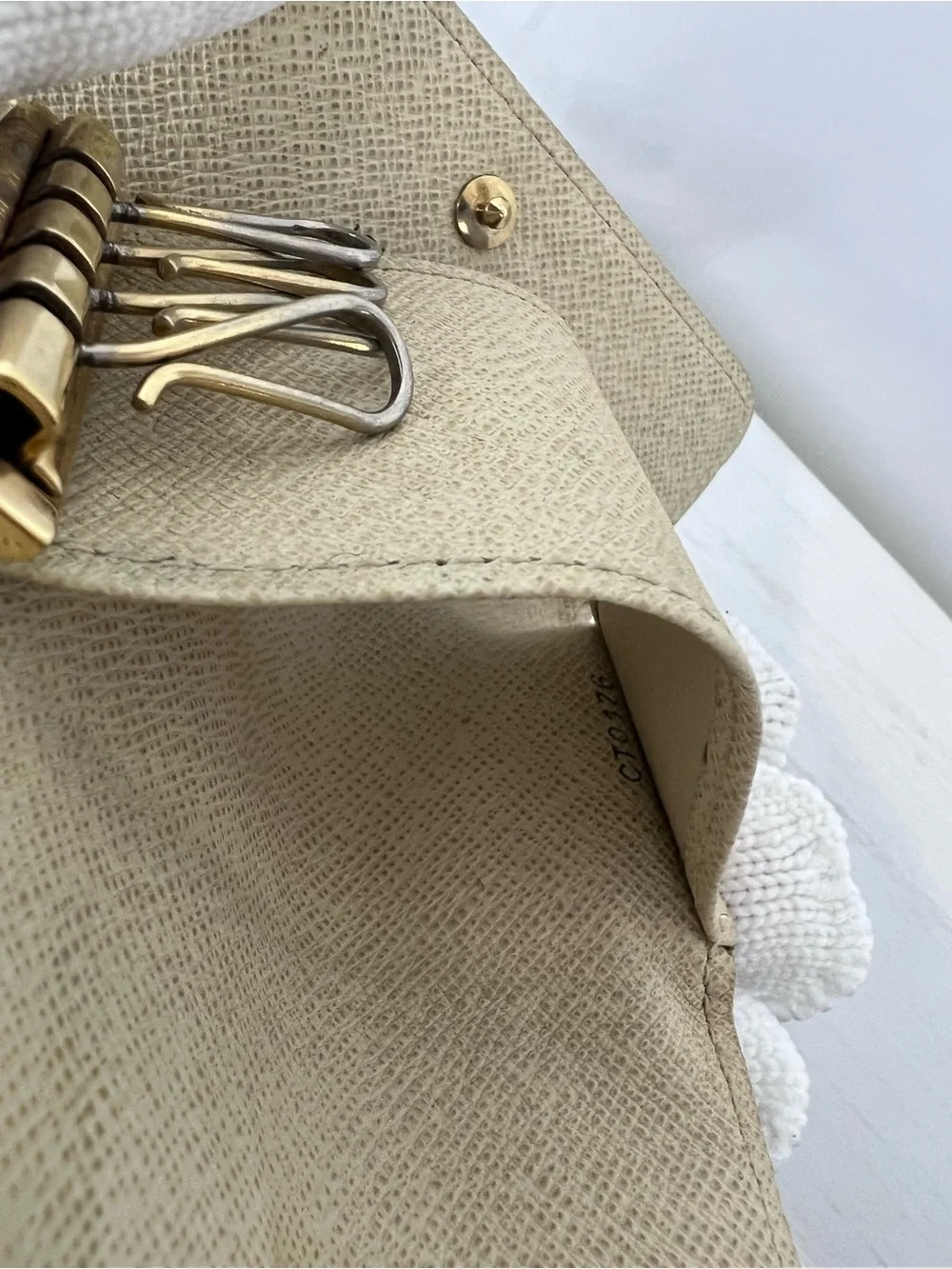 Louis Vuitton preloved noticeable