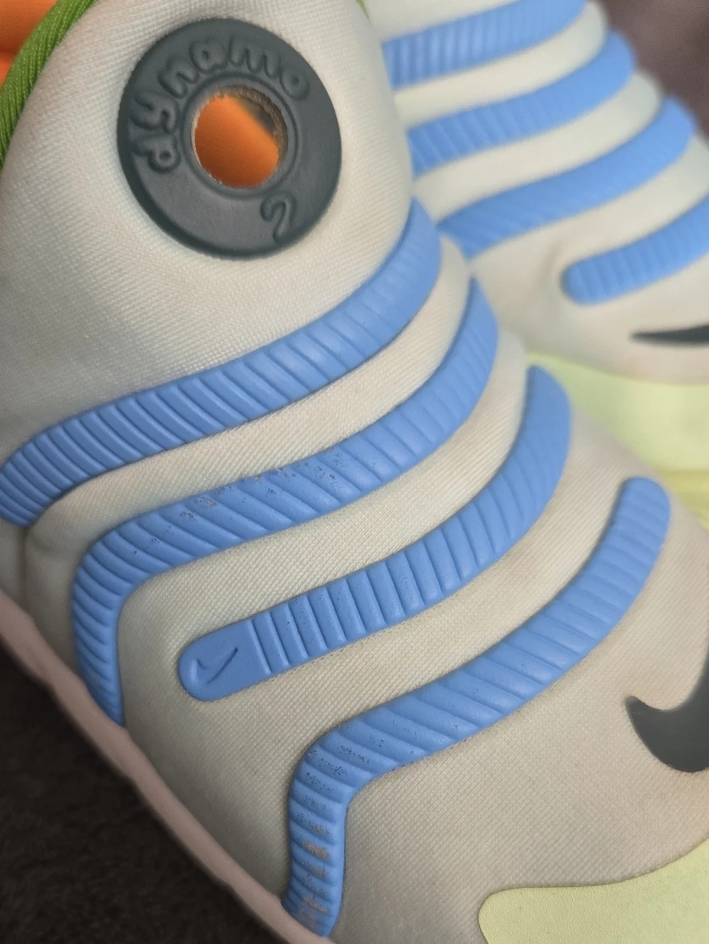 Nike let your