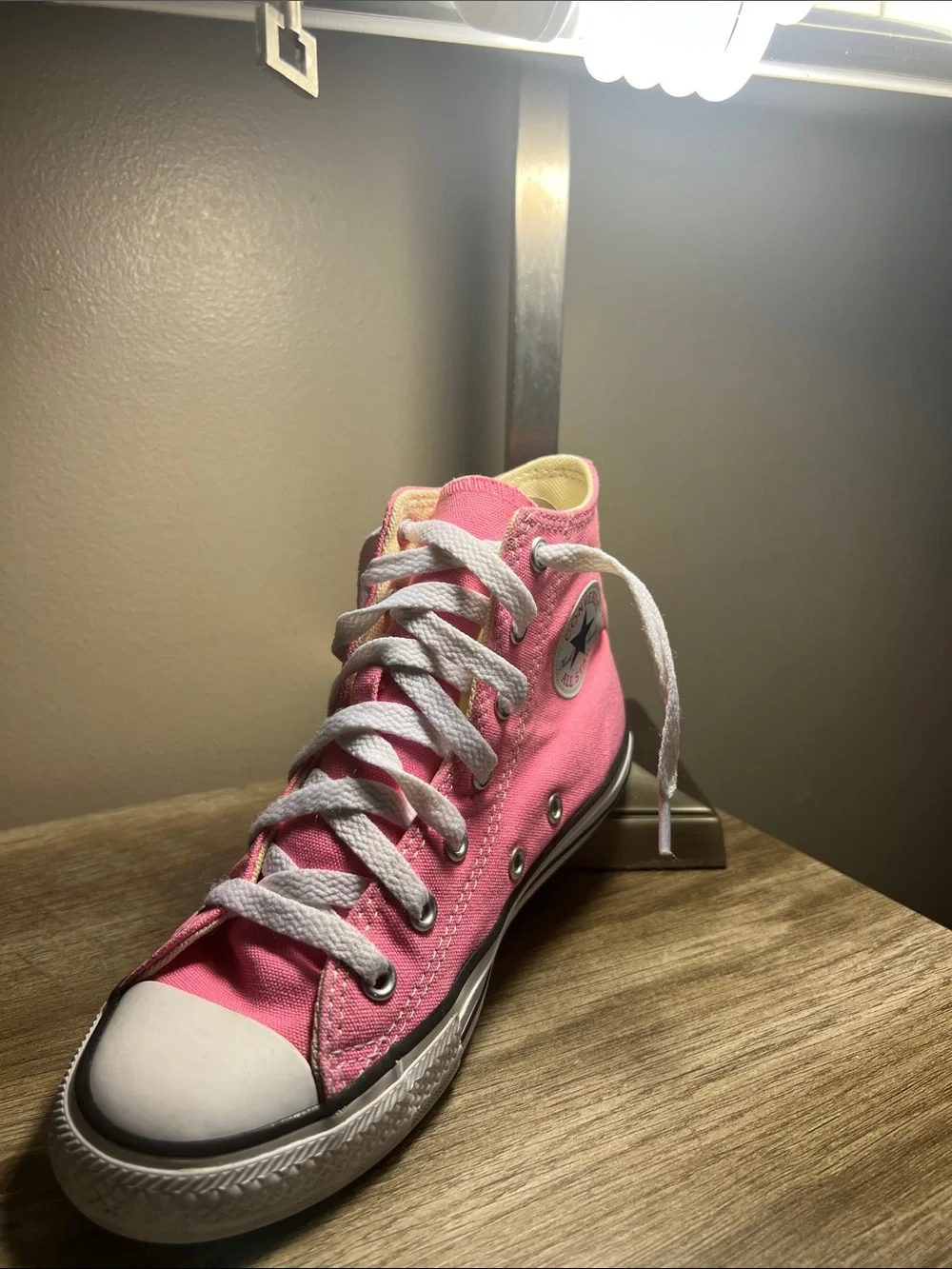 Converse canvas laces