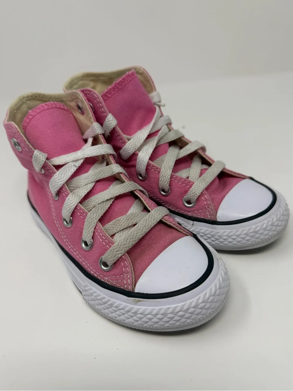 Converse lace snug durable