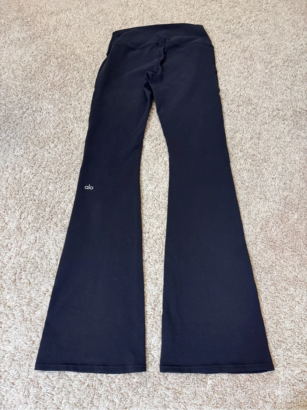 ALO Yoga figure flattering