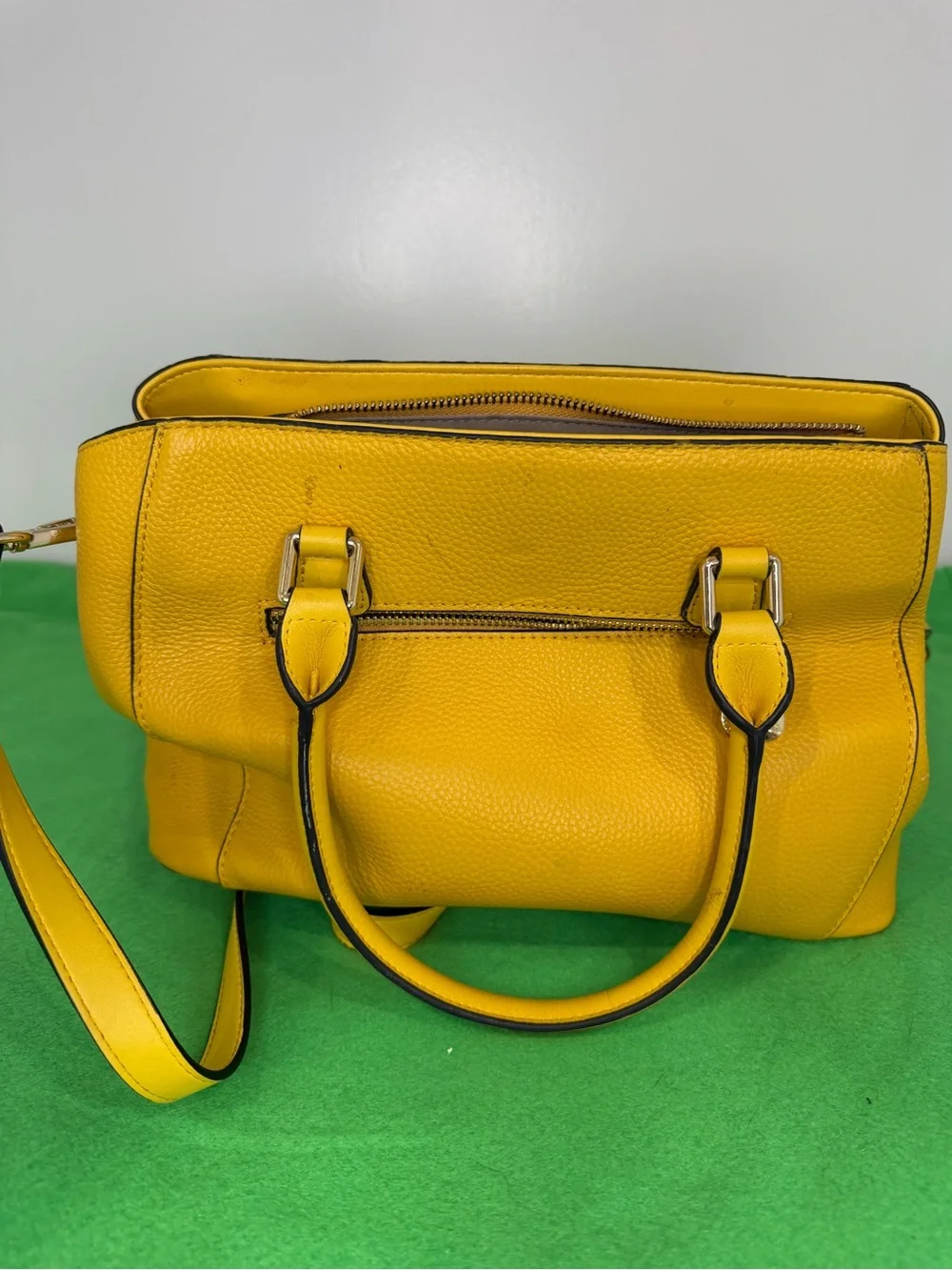 Bostanten Yellow Leather Shoulder Bag