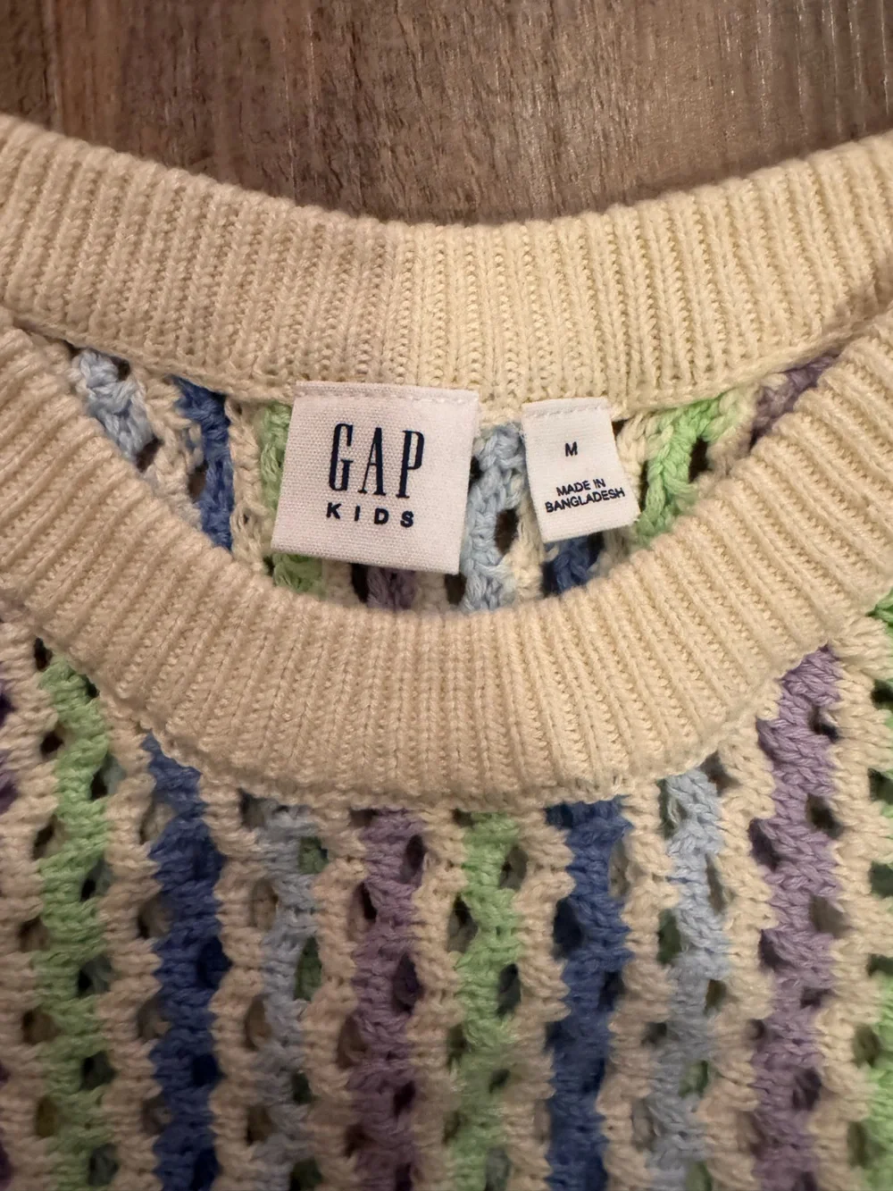 GAP sleeveless crochet