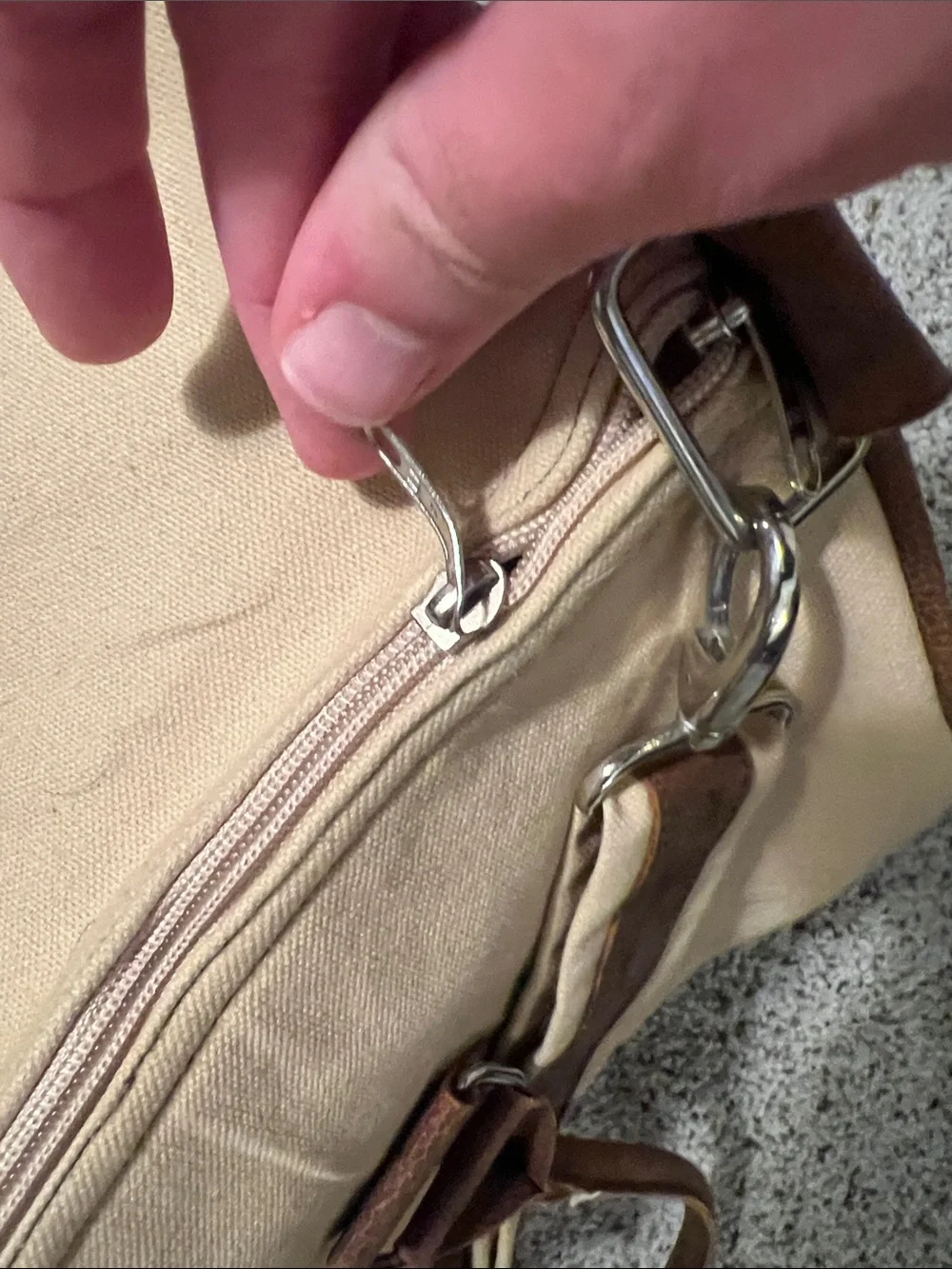 N/A sturdy beige