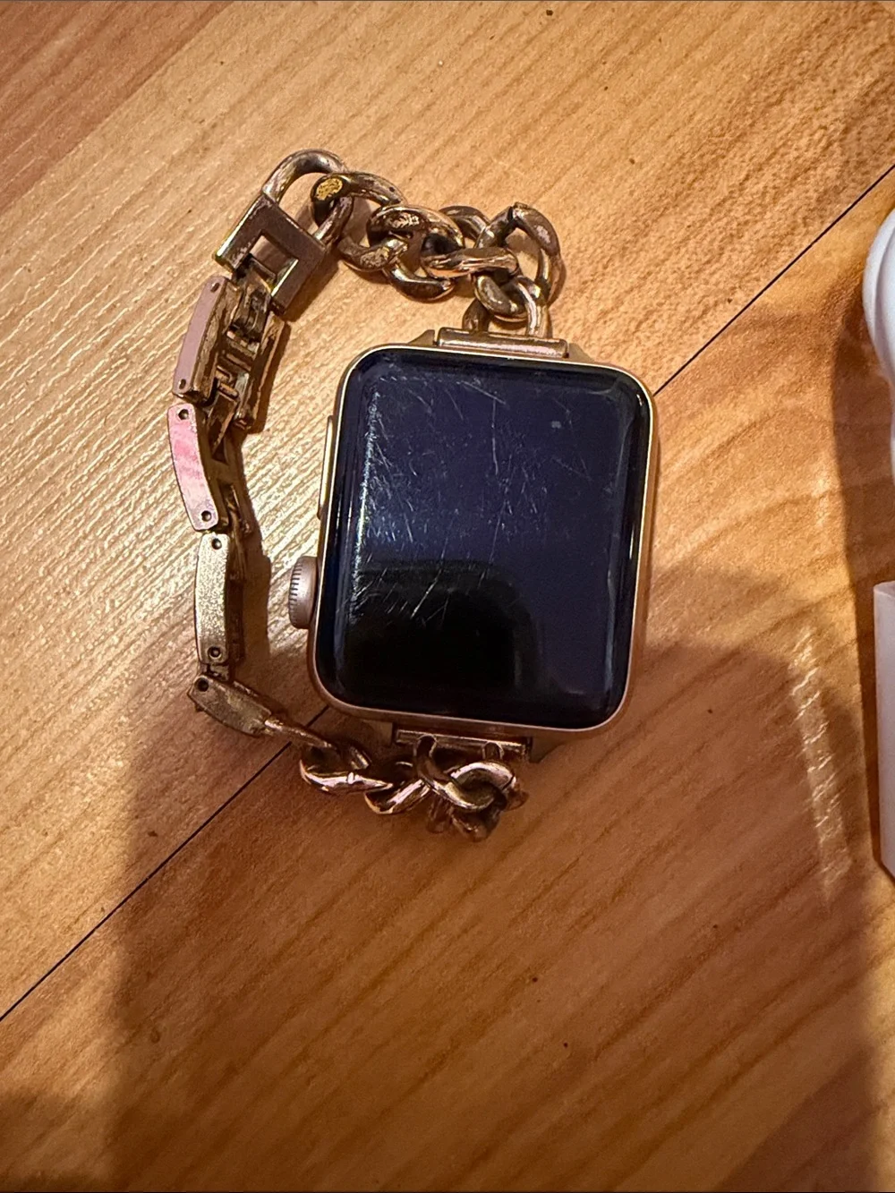 Apple Gold Smartwatch with Chain Link Bracelet band and White Charger Series 3